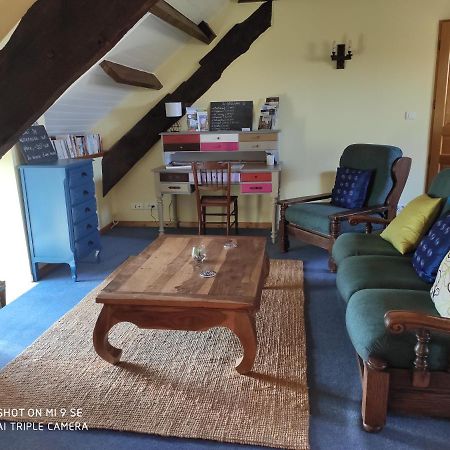Gite Le Grenier Aux Portes De Broceliande Lägenhet Réminiac Exteriör bild